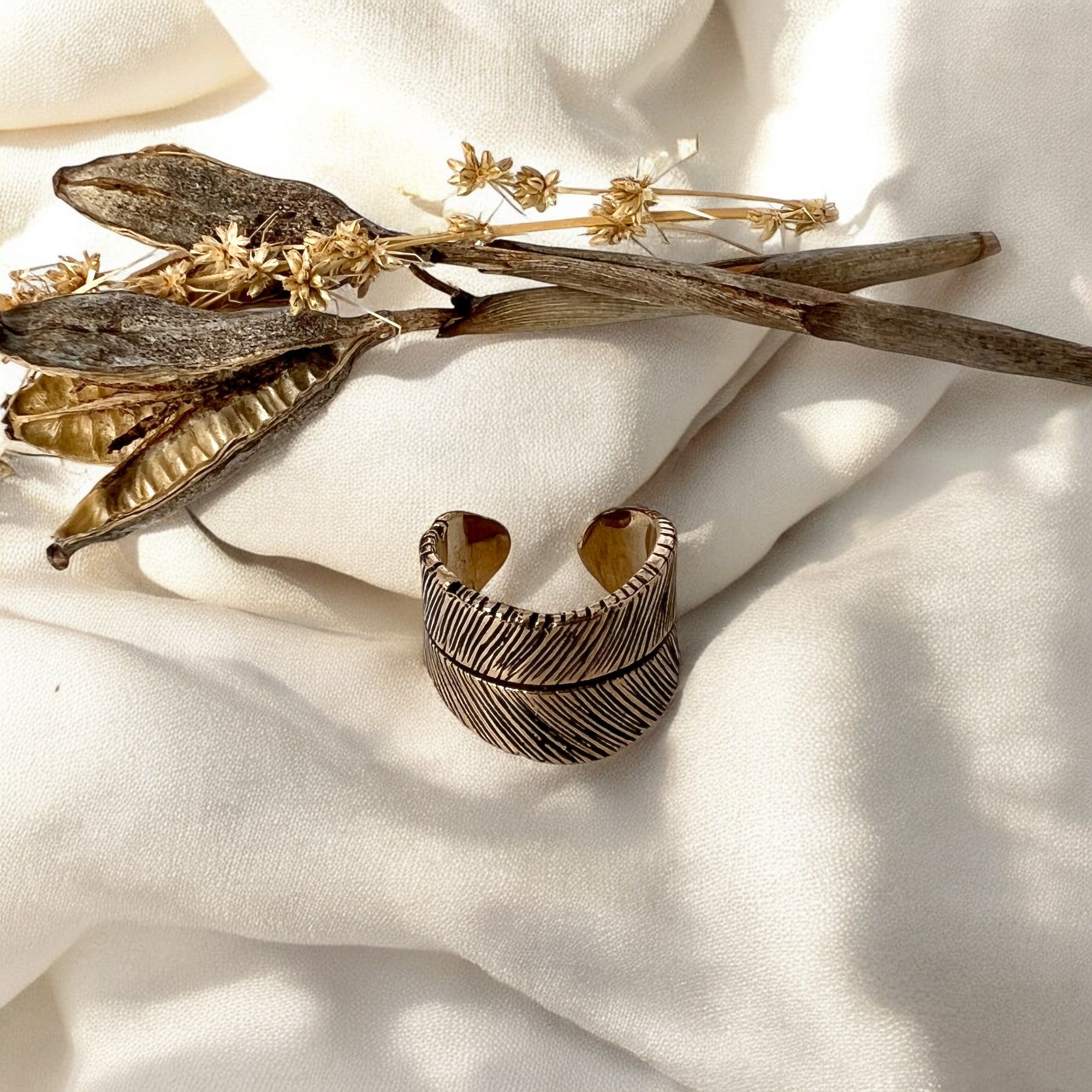 Feather wrap around ring, Bronze