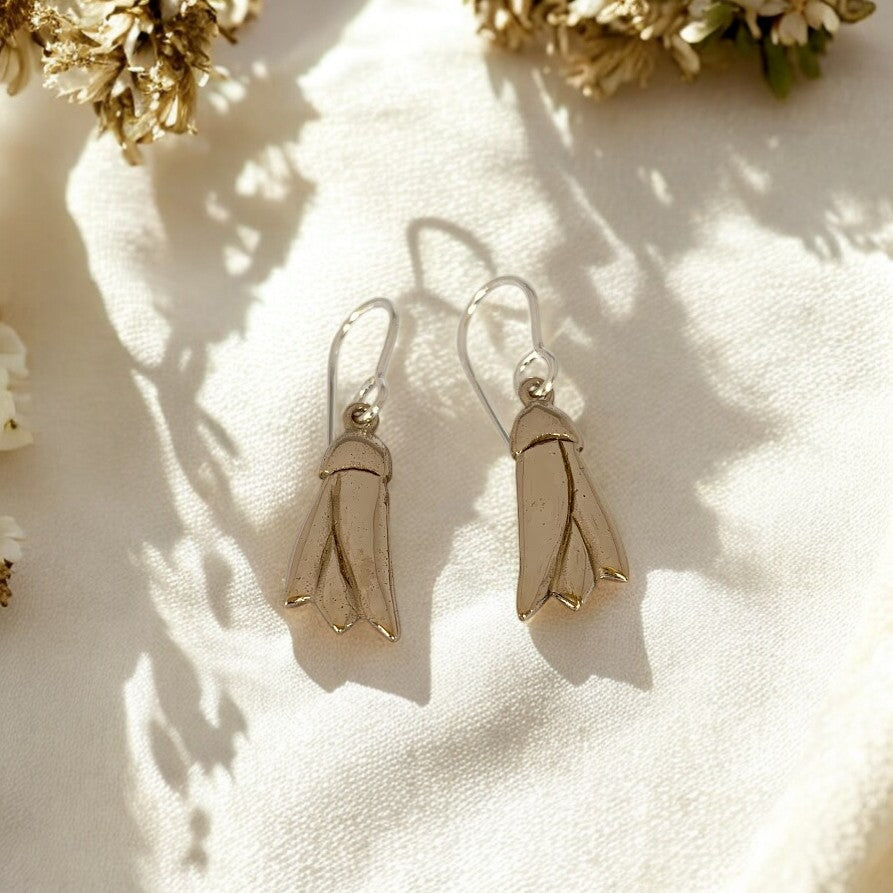 Kōwhai Flower earrings, Bronze